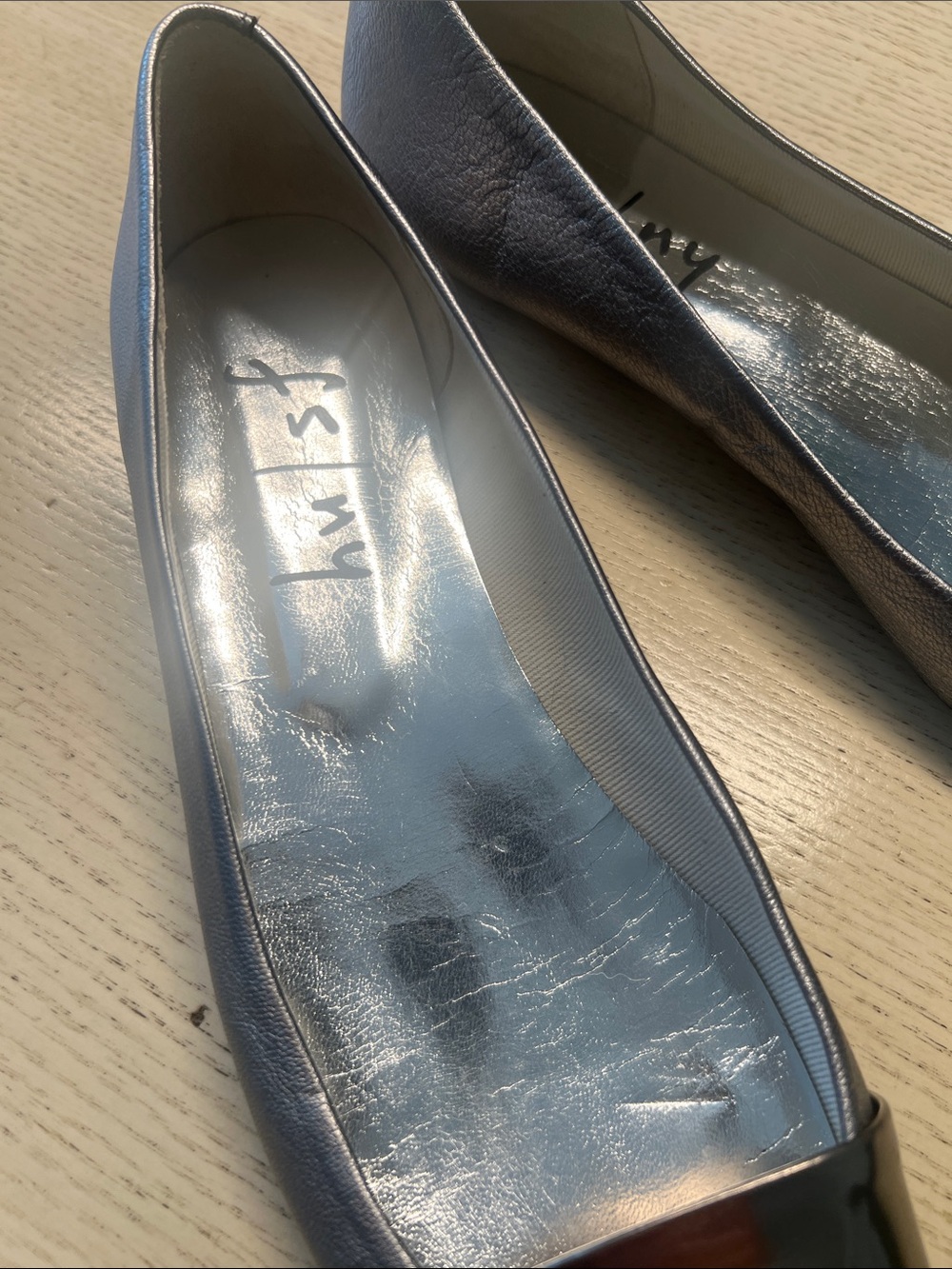 fs/ny Women’s Silver Ballet Flats with rose gold Cap Toe - Picture 3 of 6